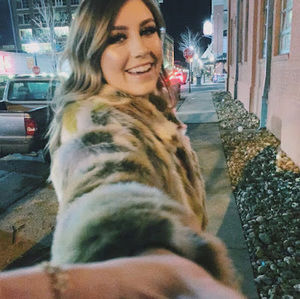 Meet your Posher, Lauren